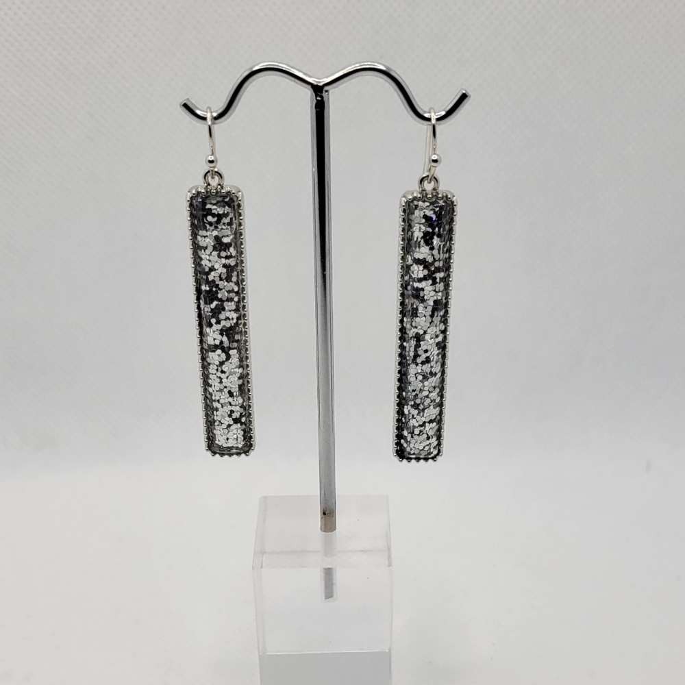 🔥 BUNDLE DEAL: 3/$25 OR 5/$50 Silver Glitter Earrings